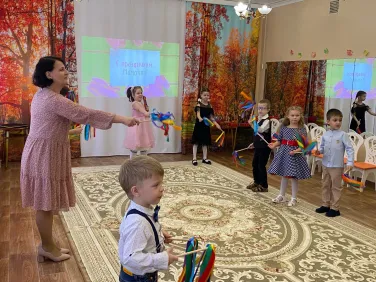 С праздником, мамочки!